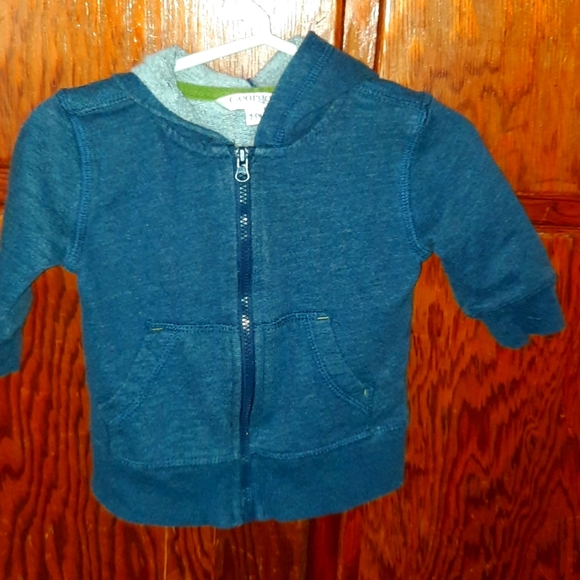 5/15 Two baby sweats and striped matching sweater and pants - Picture 3 of 4